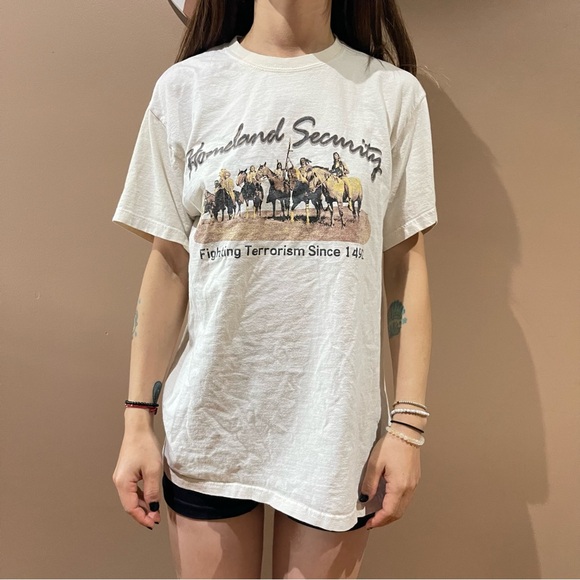 Gildan Other - Gildan Cream Graphic Tee - Short Sleeve